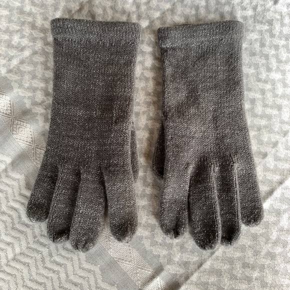 Gray With Metallic Threads Sparkle Articulated Thumb Knit Gloves - Picture 6 of 7